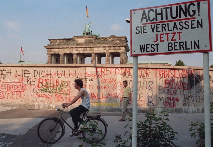 fotograflarla-berlin-duvari-1460983049-6