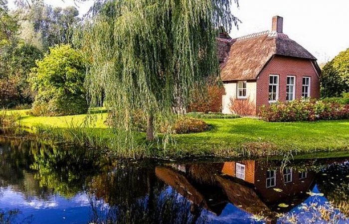 hollandanin-ruya-kasabasi-giethoorn-1445336959-10