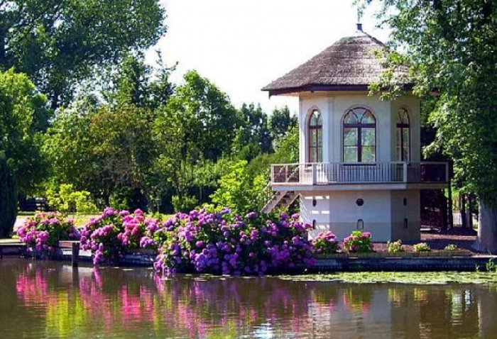 hollandanin-ruya-kasabasi-giethoorn-1445336959-13