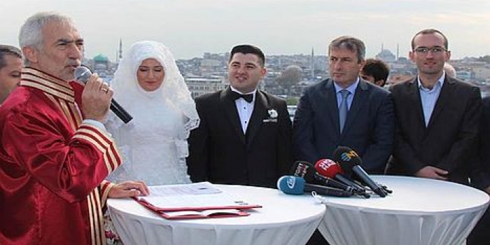 İstanbul metrosunda ilk nikah kıyıldı