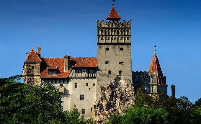 kont-drakulanin-satosu-bran-kalesi-1463408405-10