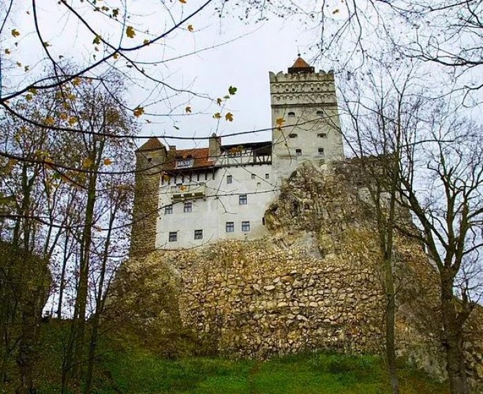 kont-drakulanin-satosu-bran-kalesi-1463408405-11