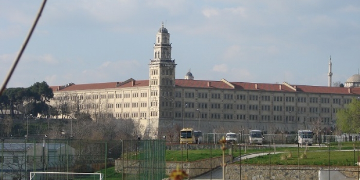 Selimiye Kışlası ve Lambalı Kadın Florence Nightingale