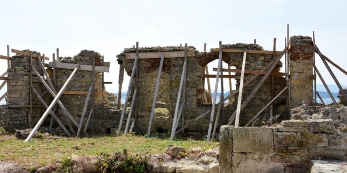 Tarihi Bigalı Kalesi'nde restorasyon başladı