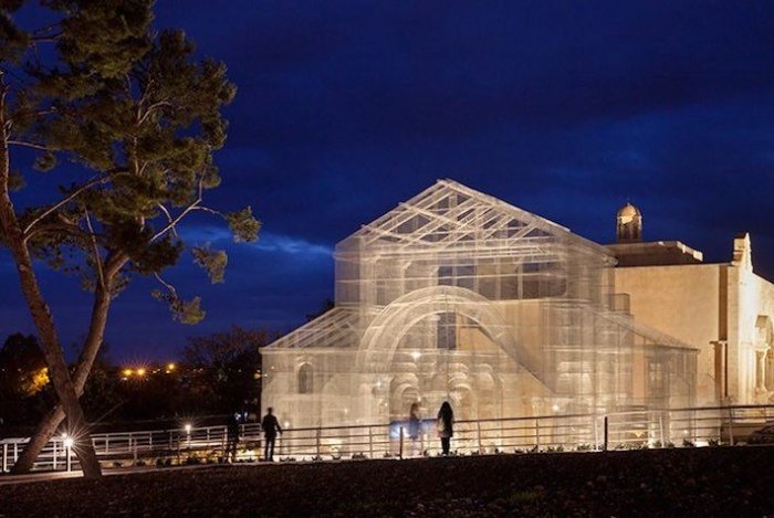 tel-orguyle-yapilmis-hayalet-kilise-1460023390-5