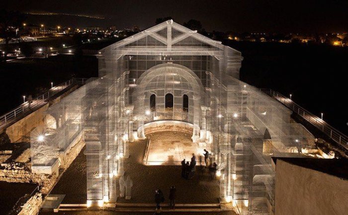 tel-orguyle-yapilmis-hayalet-kilise-1460023390-9