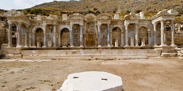 Yılların yıpratamadığı tarihi yapılar