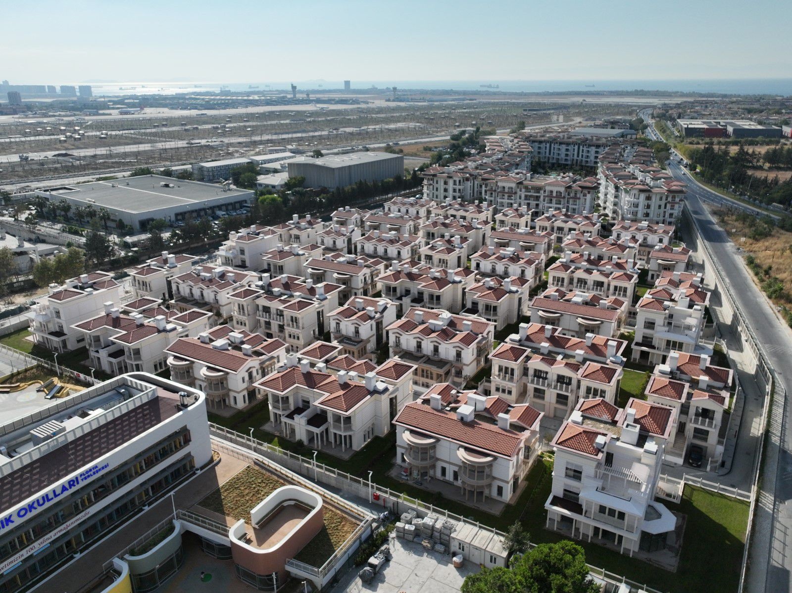 EMLAK KONUT FLORYA EVLERİ